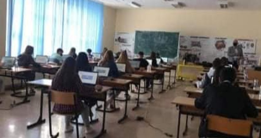 Testi Pisa mbahet në Klinë, matet aftësia e 56 nxënësve
