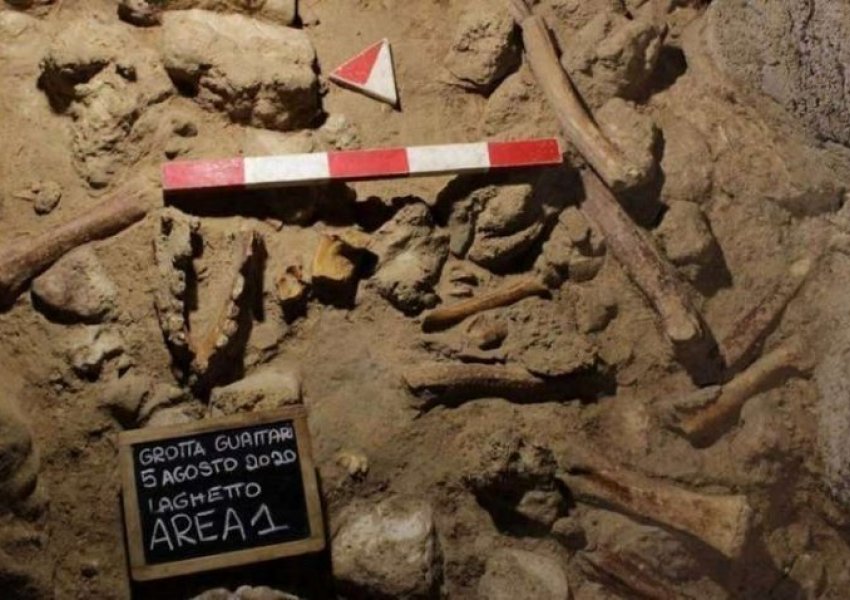 Mbetje të neandertalëve zbulohen në një shpellë në Itali