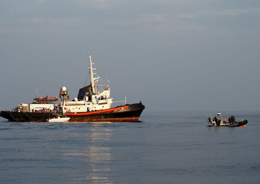 Lampeduza: Më shumë se 1.000 migrantë arrijnë në ishullin italian