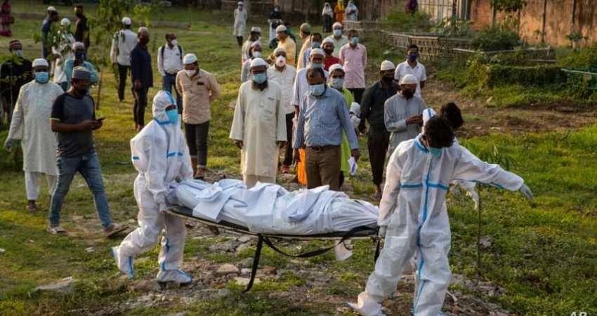 India regjistron rekord të vdekjeve nga COVID-19 brenda 24 orëve