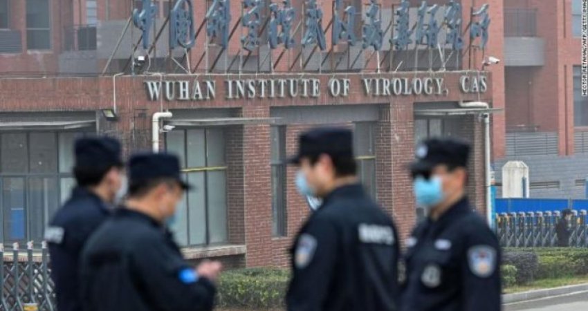 WSJ: 3 punëtorë të laboratorit në Wuhan u shtruan në spital në vitin 2019, kishin simptoma të ngjashme me COVID-19