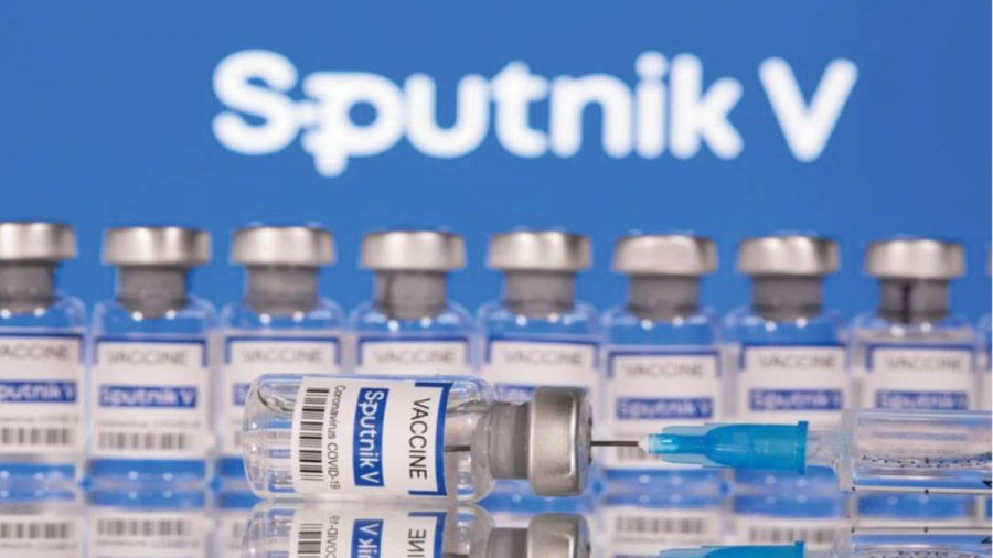 ‘Rusët refuzojnë Sputnik V’/ The Guardian: Po udhëtojnë drejt perëndimit për t’u vaksinuar