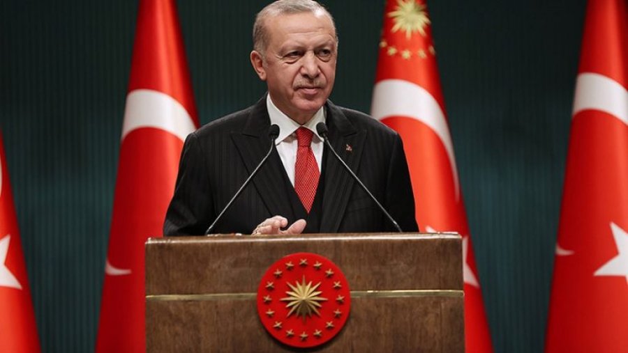 ‘Erdogan ka vdekur’, policia turke arreston personat që shpërndanë lajmin e rremë