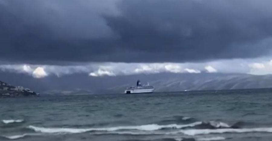 Tragetet me vonesë në port, peshkarexhat nuk lejohen të dalin në det