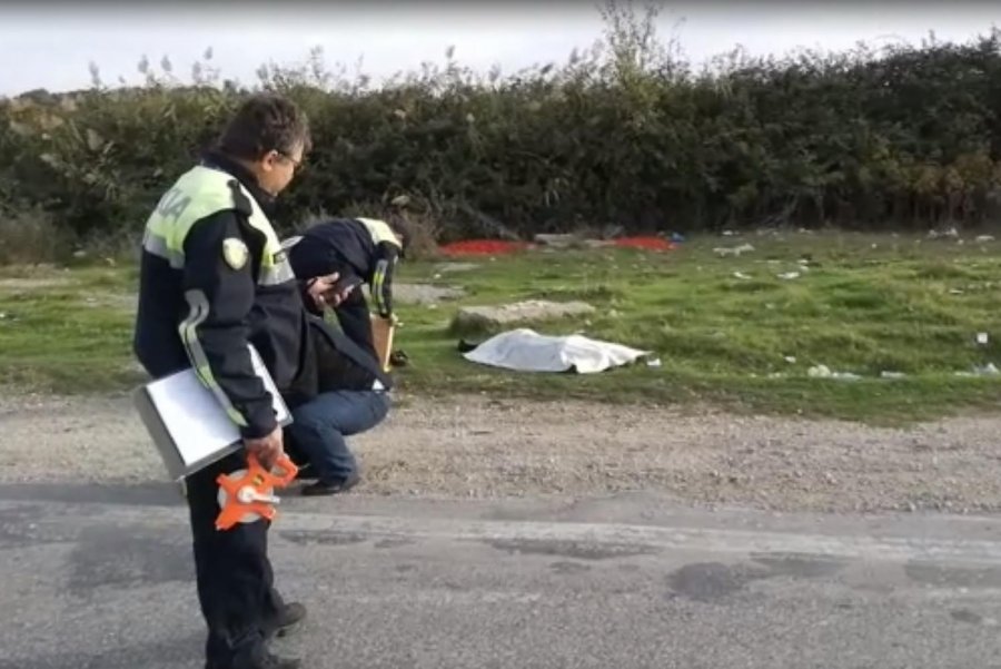 VIDEO/ Zbulohet emri i viktimës në krah të autostradës Lushnjë- Rrogozhinë