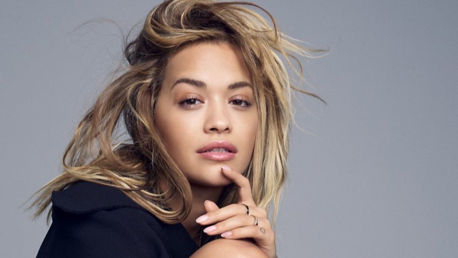 Rita Ora publikon foto nga Kosova dhe nuk mund të ishte më e lumtur se kaq