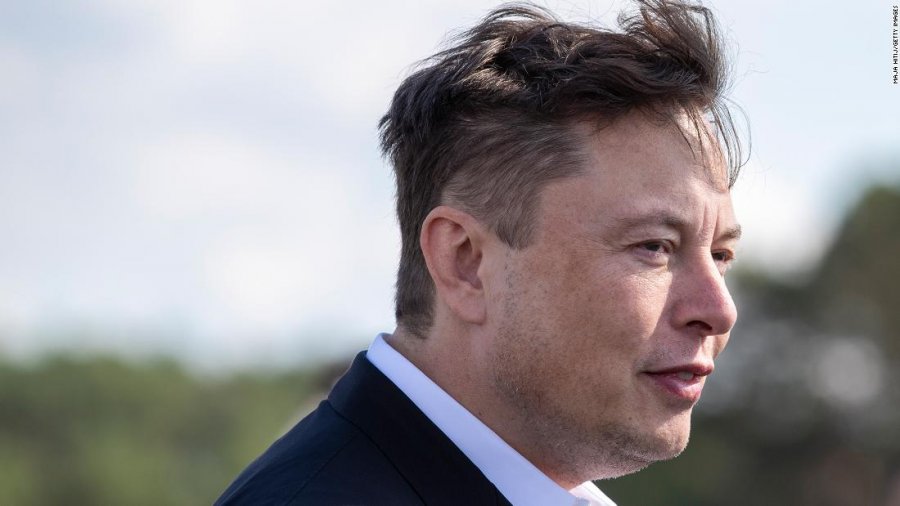 Musk pyet ndjekësit në Twitter: T'i shes aksionet e Tesla-s apo jo? 