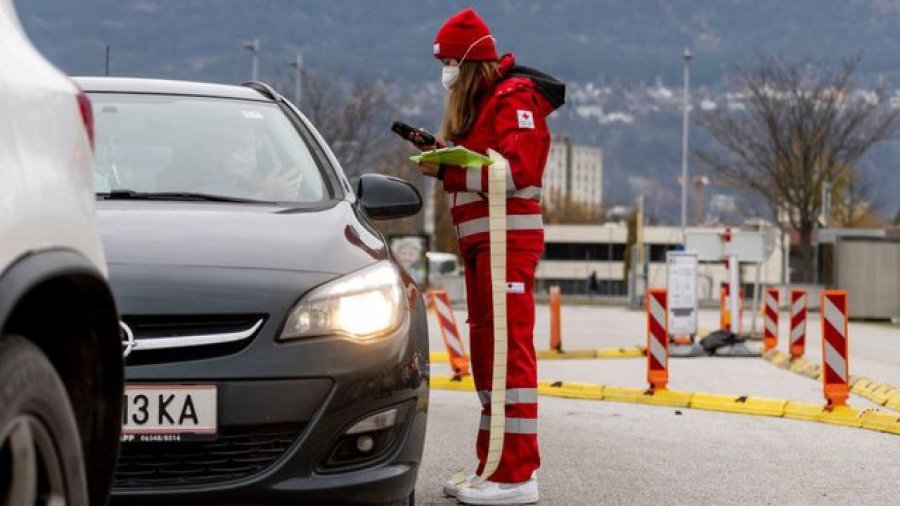 Austria pritet të izolojë personat e pavaksinuar kundër Covid-19