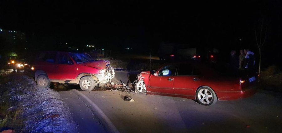 Aksident në Tepelenë-Gjirokastër, 4 të plagosur, një në gjendje të rëndë