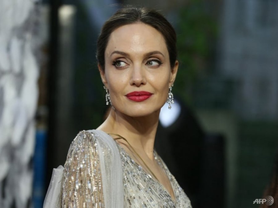 Angelina Jolie nuk preferon t’i shoh filmat e saj, por pranon se e ka shikuar 'Eternals'