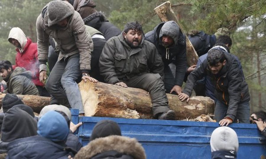 Fluturimi i parë i riatdhesimit, Iraku do të kthejë në Bagdad emigrantët e bllokuar në kufirin Poloni-Bjellorusi