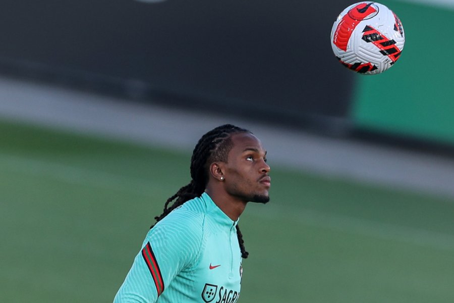 Renato Sanches sinjale dashurie Milanit