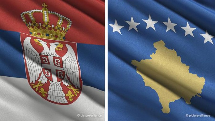 Kosova dhe Serbia përplasen për temat e diskutimit në Bruksel