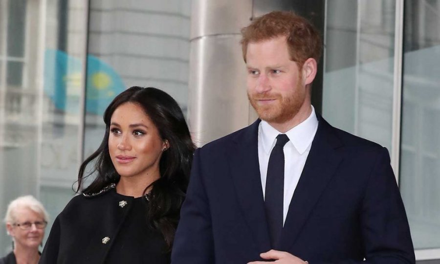 Meghan dhe Harry nuk pranojnë 'të bëjnë paqe', refuzojnë ftesën e familjes mbretërore për Krishtlindje