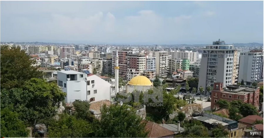 VIDEO/ Durrësi ndër qytetet më të betonizuara. Pallatet ndërtohen mbi rrënoja arkeologjike 