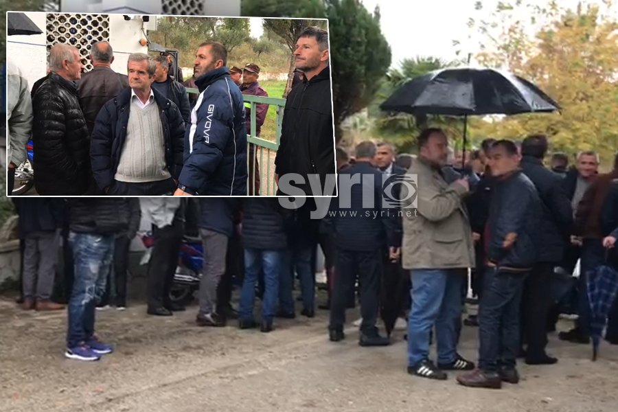 VIDEO/ Naftëtarët e Ballshit dalin sërish në protestë: Uzinën do e shesin për skrap