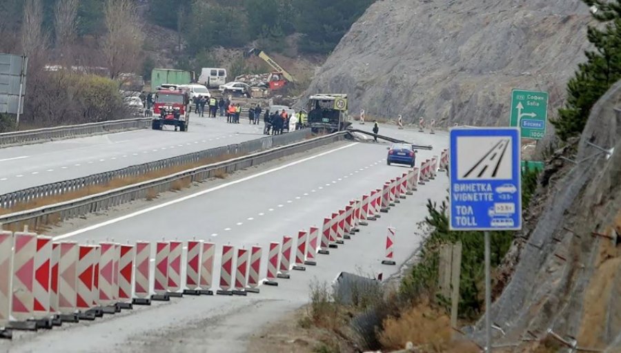 Gazetari: Të rastësishme tragjeditë shqiptare në Kroaci, Tetovë dhe Bullgari?