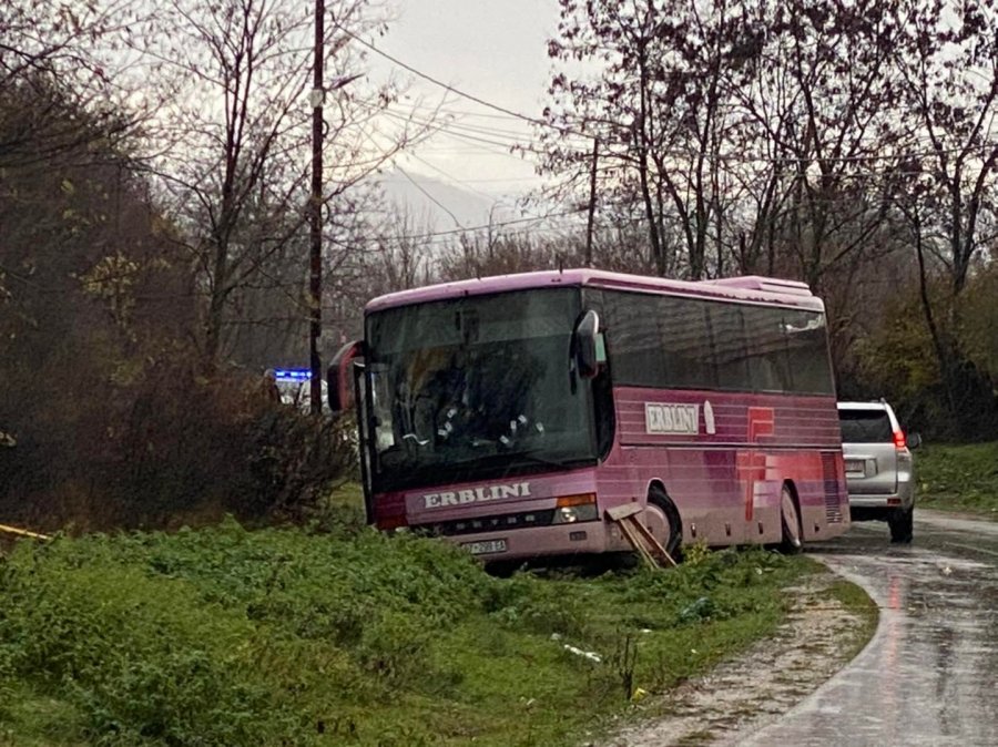 Autobusi ende aty, kështu duket sot vendi i krimit në Gllogjan të Kosovës