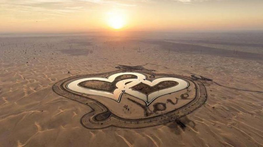 Një oaz në mes të shkretërirës: Liqenet e Dashurisë në Dubai