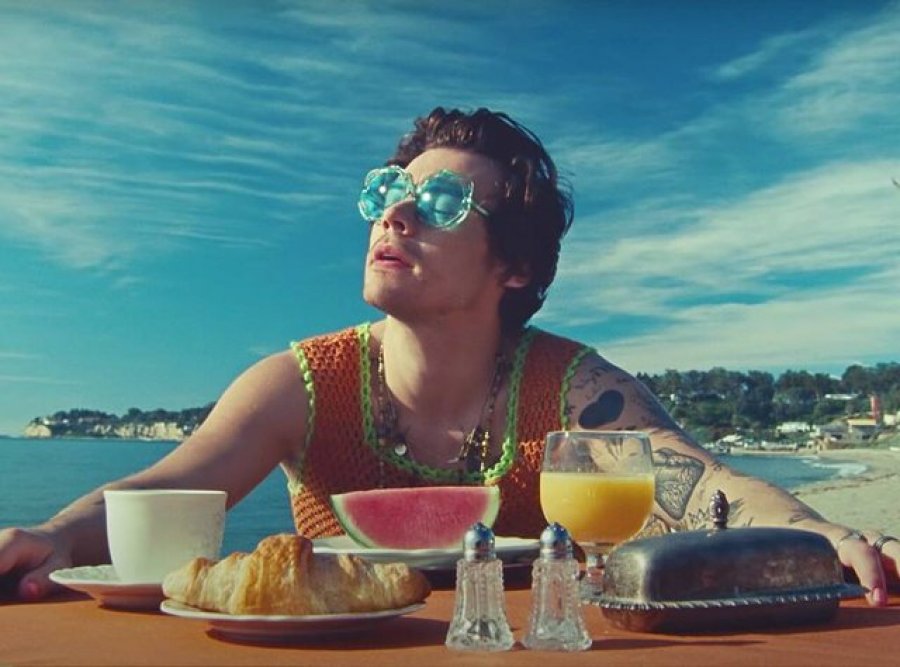  Harry Styles zbulon pas dy vitesh kuptimin e këngës “Watermelon Sugar”