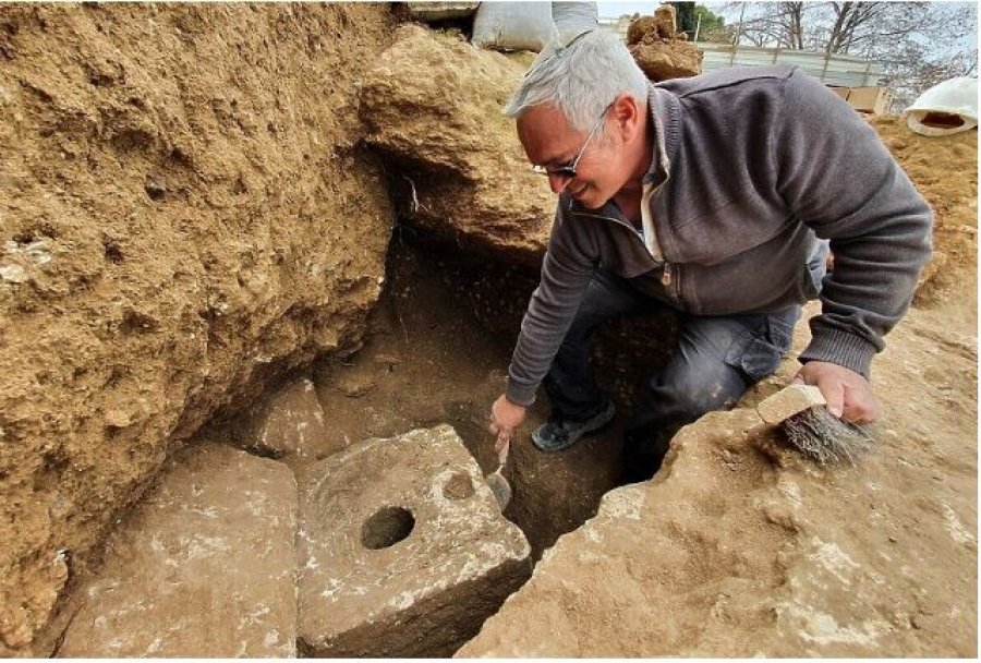 Zbulohet një tualet privat më i vjetër se 2,700 vjet në Jeruzalem