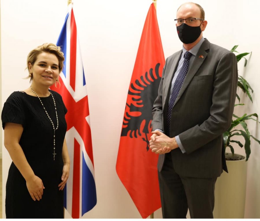 Kryemadhi takon ambasadorin e Britanisë: Mirëpres të bashkëpunojmë ngushtësisht
