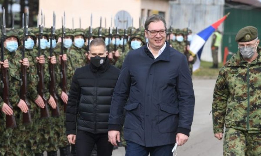 Skandali/ Xhandarmëria serbe këndon këngën ‘Të nisemi drejt e në Kosovë’ (VIDEO)