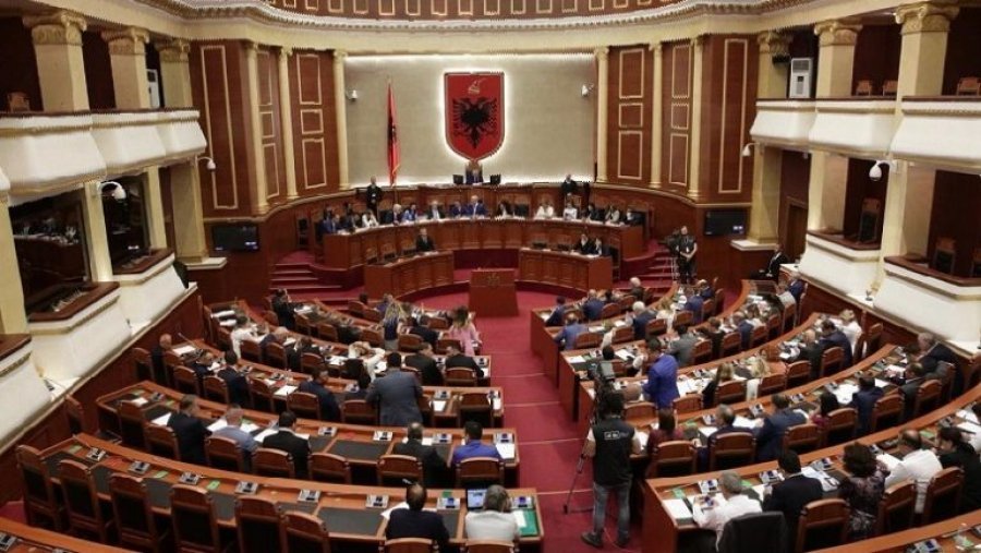 Kuvendi/ Ngrihet me 123 vota Komisioni Hetimor për 25 prillin, ‘Becchetti’ rrëzohet me 77 vota