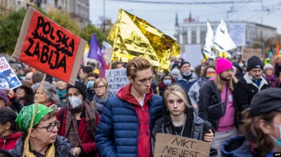 Protesta në mbështetje të refugjatëve në Poloni