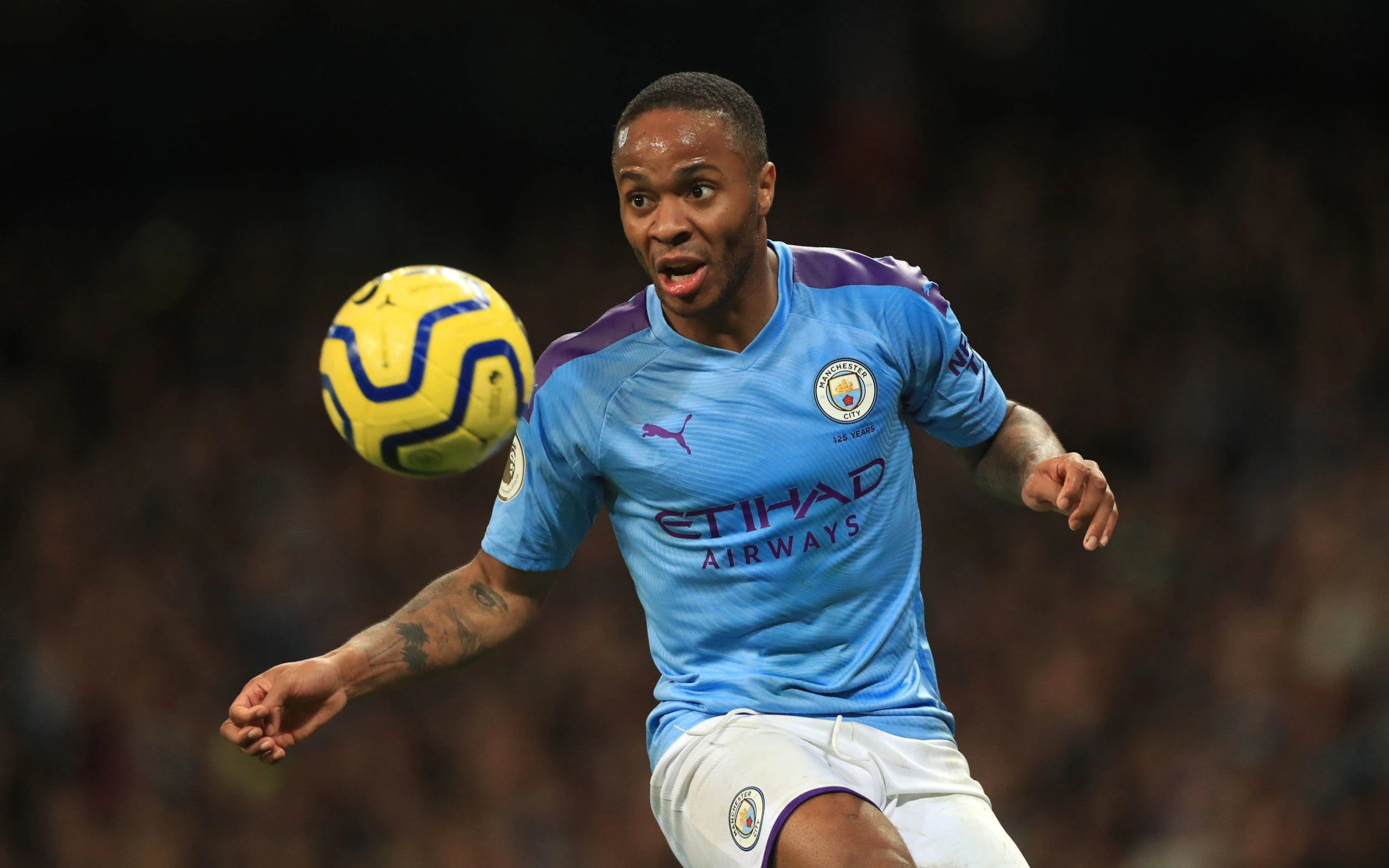 Shifra të çmendura, Manchester City rrit çmimin e Sterling