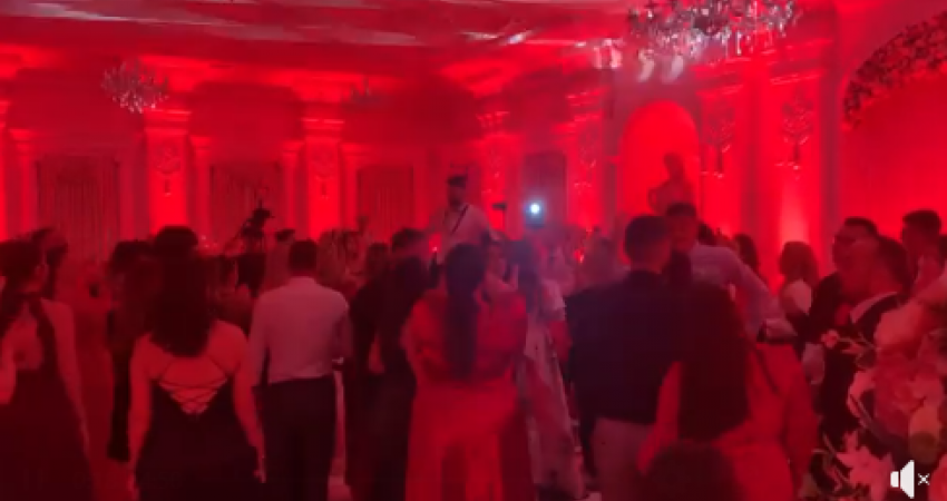 Kosova me orë policore e maska, Shqipëria vlon në dasma