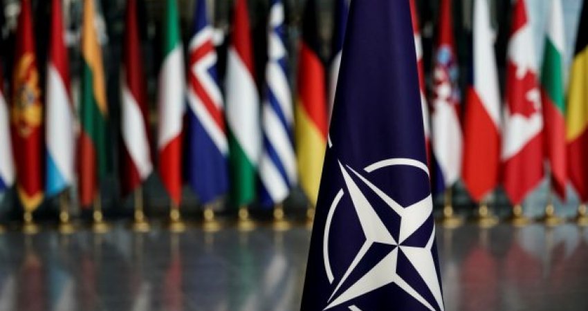 Shqipëria kërkon nga NATO qëndrim të qartë kur ushtria serbe i afrohet kufirit të Kosovës