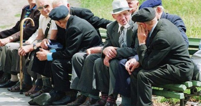 “Pensioni është mizerabël”, pensionistët flasin pasi Qeveria ua ndaloi shtesat