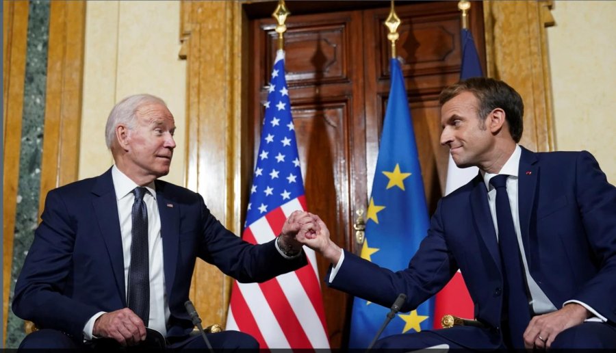 Biden e Macron tregojnë gatishmëri për të riparuar marrëdhëniet