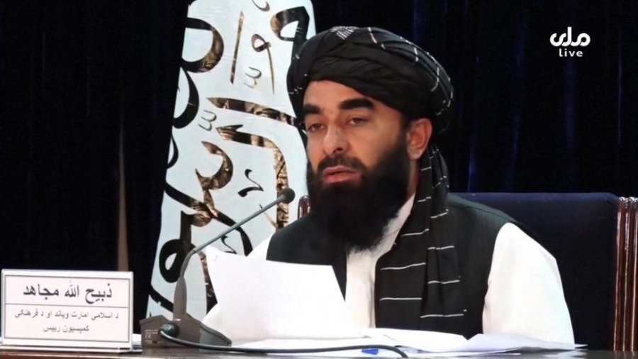 Organizator i disa sulmeve terroriste, kush është ministri Sarajuddin Haqqani që kërkohet nga FBI