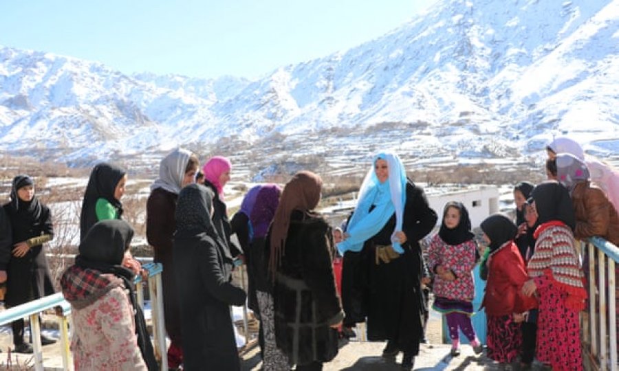 Talebanët izolojnë luginën Panjshir, fëmijët vuajnë urie, Rawi: Ekziston rreziku i genocidit 