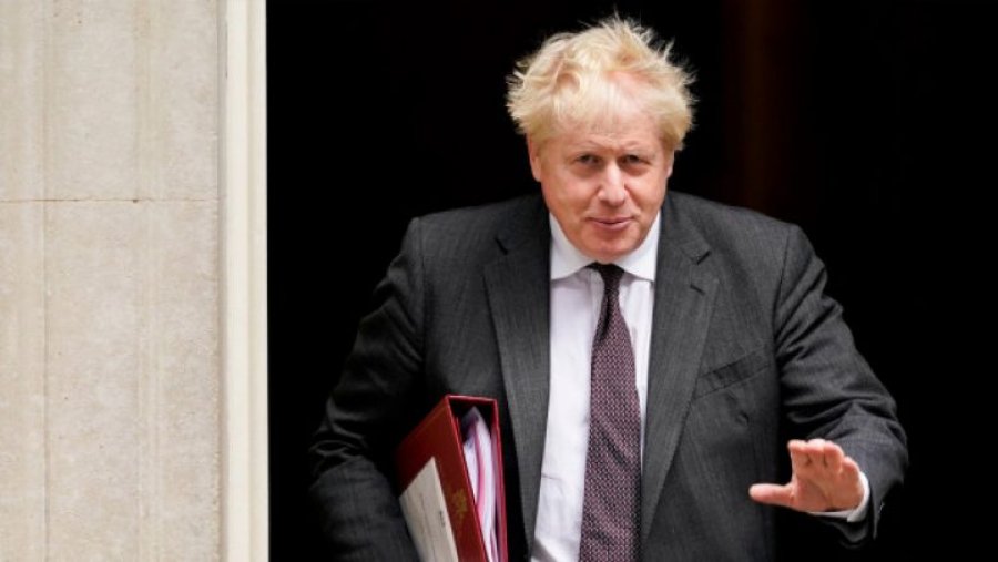 Konfirmohet/ Boris Johnson do të riorganizojë kabinetin e tij 