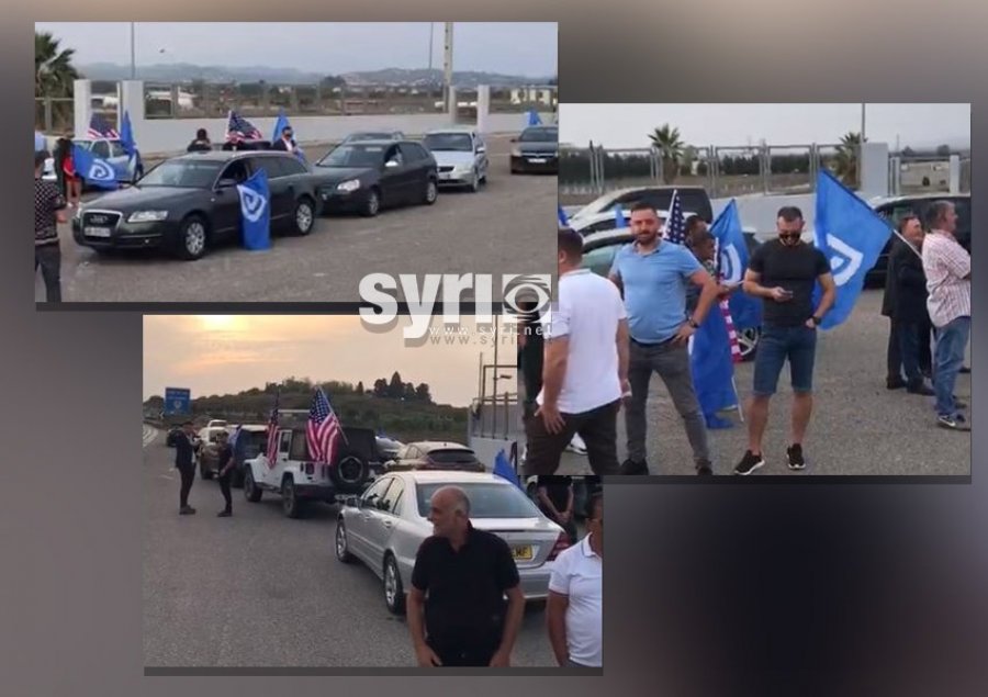 VIDEO/ Me flamuj të PD dhe SHBA, demokratët presin Berishën në hyrje të Durrësit