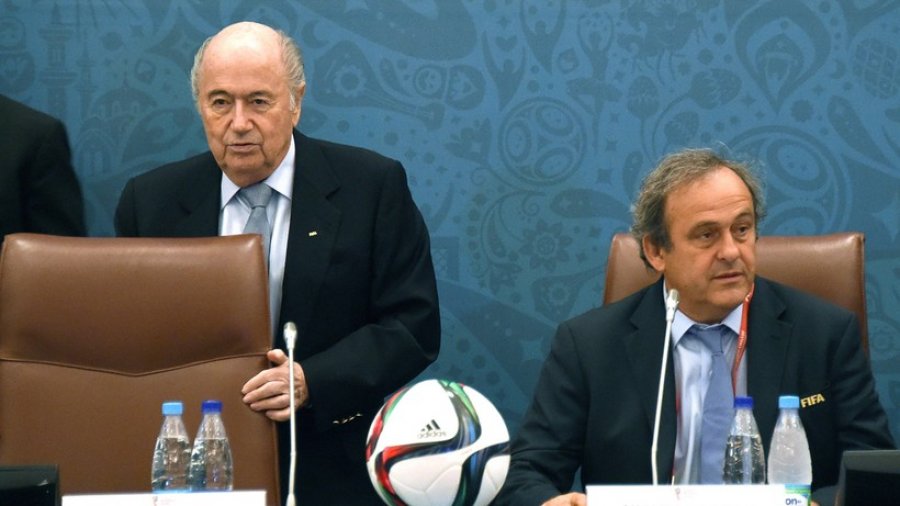 Ish-drejtuesit e FIFA, Blatter dhe Platini, do të dalin në gjyq për korrupsion