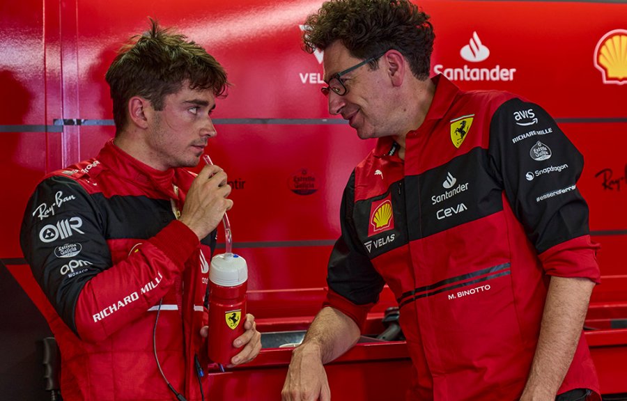 Strategjia e gabuar, drejtori i Ferrarit shpjegon pse zgjodhi gomat e forta për Leclerc