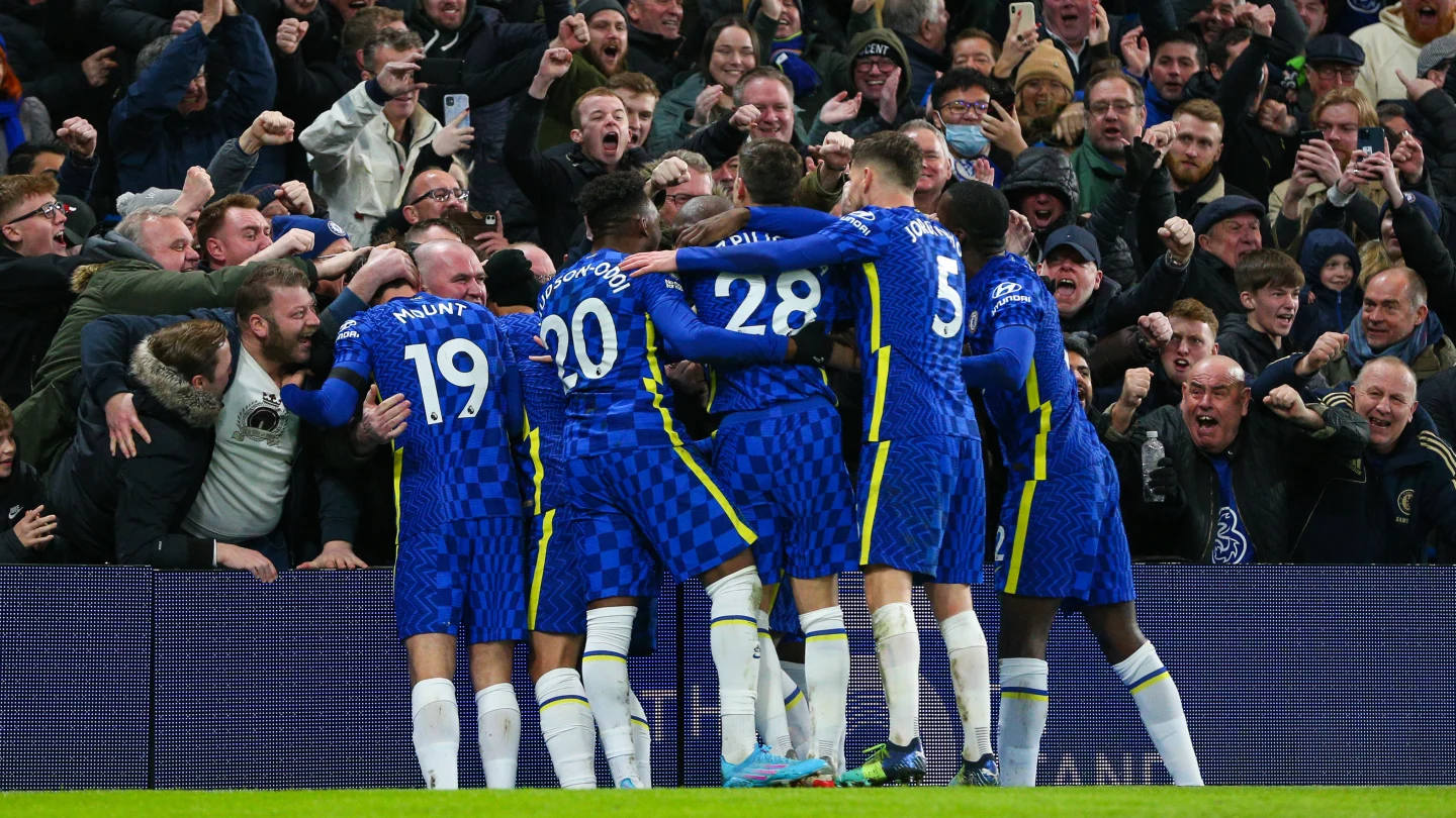 Chelsea ofron 75 milionë euro për mbrojtësin 21 vjeçar, Leicester e refuzon