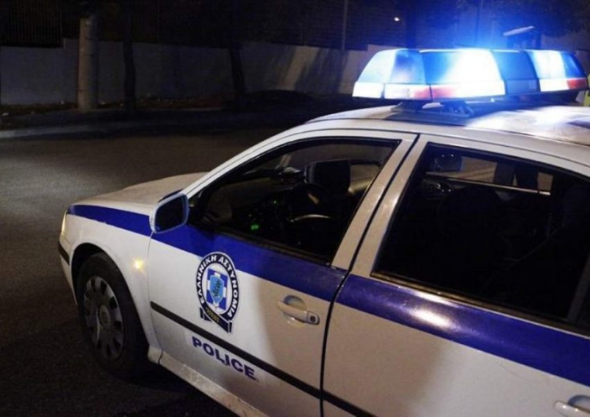 ‘Më puthi në buzë dhe më pas…’, detaje tronditëse nga abuzimi i 19-vjeçares nga 2 policë brenda komisariatit