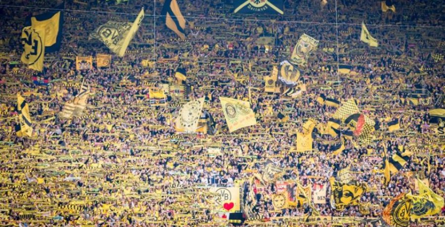 Tifozët e Dortmundit dalin kundër klubit, protestojnë për çmimet e biletave
