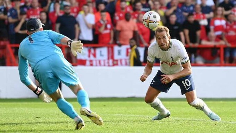 Kane i jep fitoren Tottenham, West Ham mposht në transfertë Aston Villan