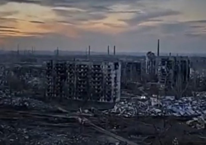 Pamje të tmerrshme nga Mariupoli: Qyteti shihet tërësisht i rrënuar nga pushtimi rus