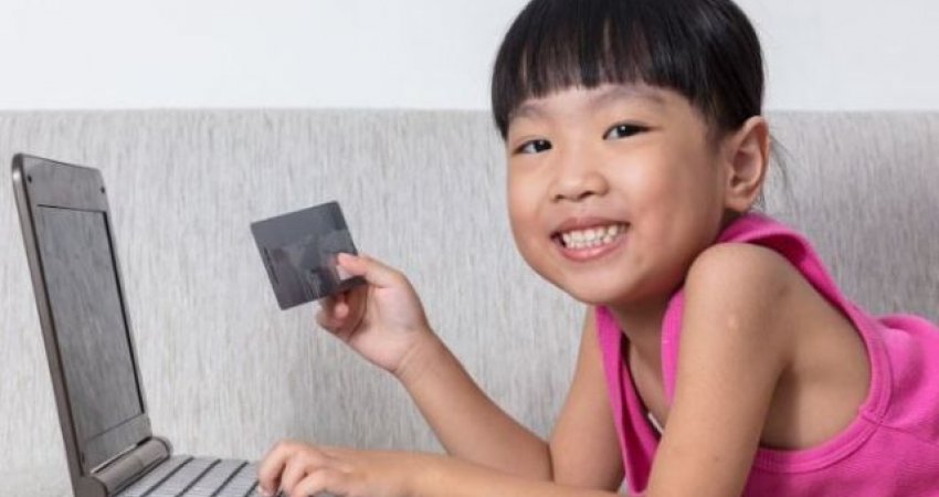 Google ua pamundëson fëmijëve për të blerë online me kartelat e prindërve