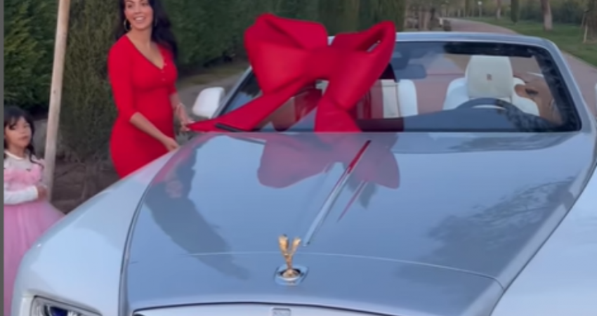 Gruaja ia blen Ronaldos një 'Rolls Royce' për Krishtlindje