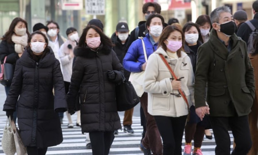 Tokio, zihen brenda ditës më shumë se gjysma e shtretërve në spitalet COVID