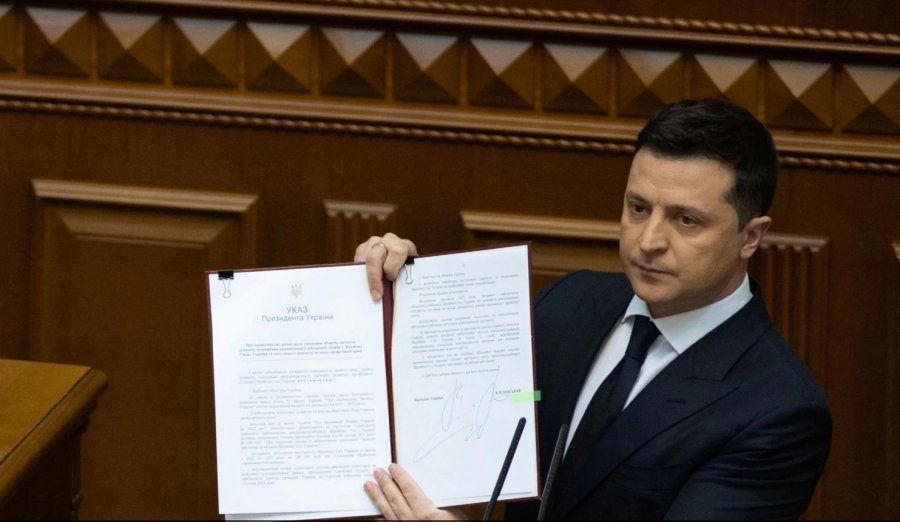 Zelenskiy u bën thirrje ukrainasve të qëndrojnë të qetë