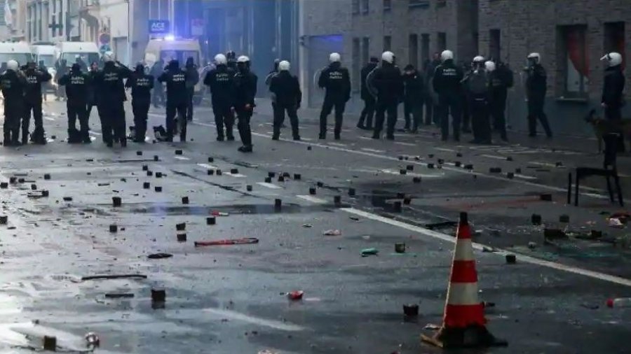 Vazhdojnë protestat anti-Covid në disa vende të botës